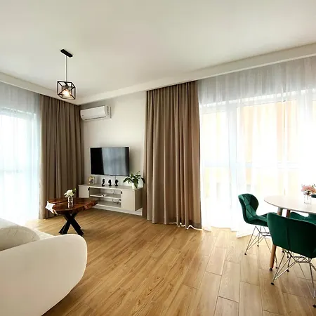 Panorama Zamkowe View * رشيشوف