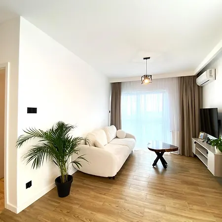 Panorama Zamkowe View * رشيشوف